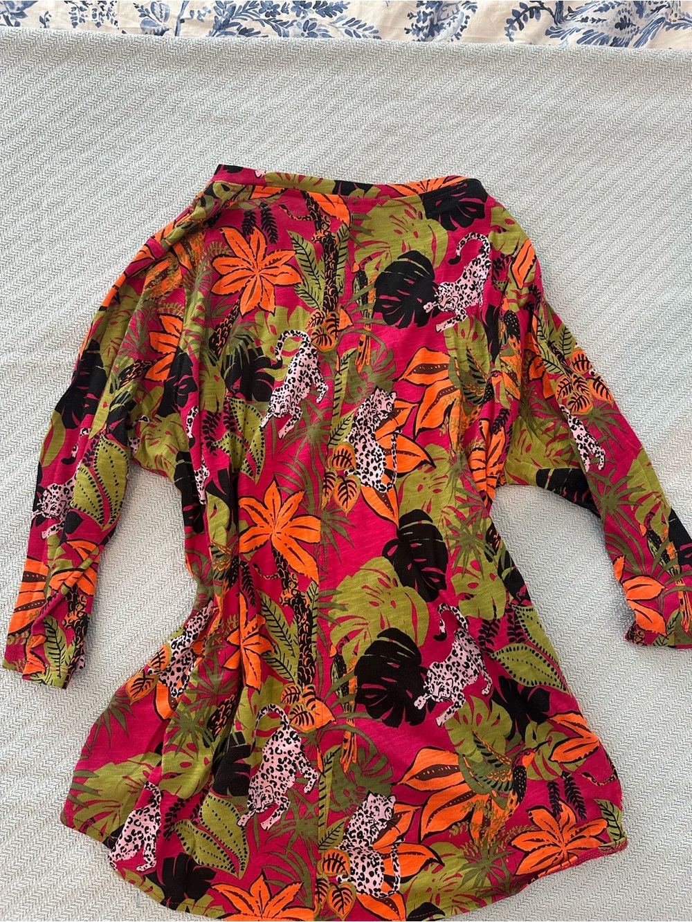 Tropical patterned blouse - Picture 2 of 4